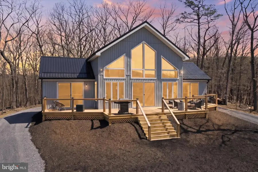432 Lost Point Ln, Berkeley Springs, WV 25411 - #2