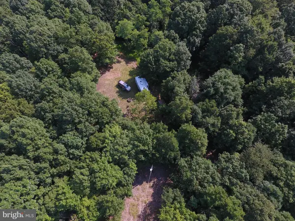 1840 Shade Ln, BERKELEY SPRINGS, WV 25411