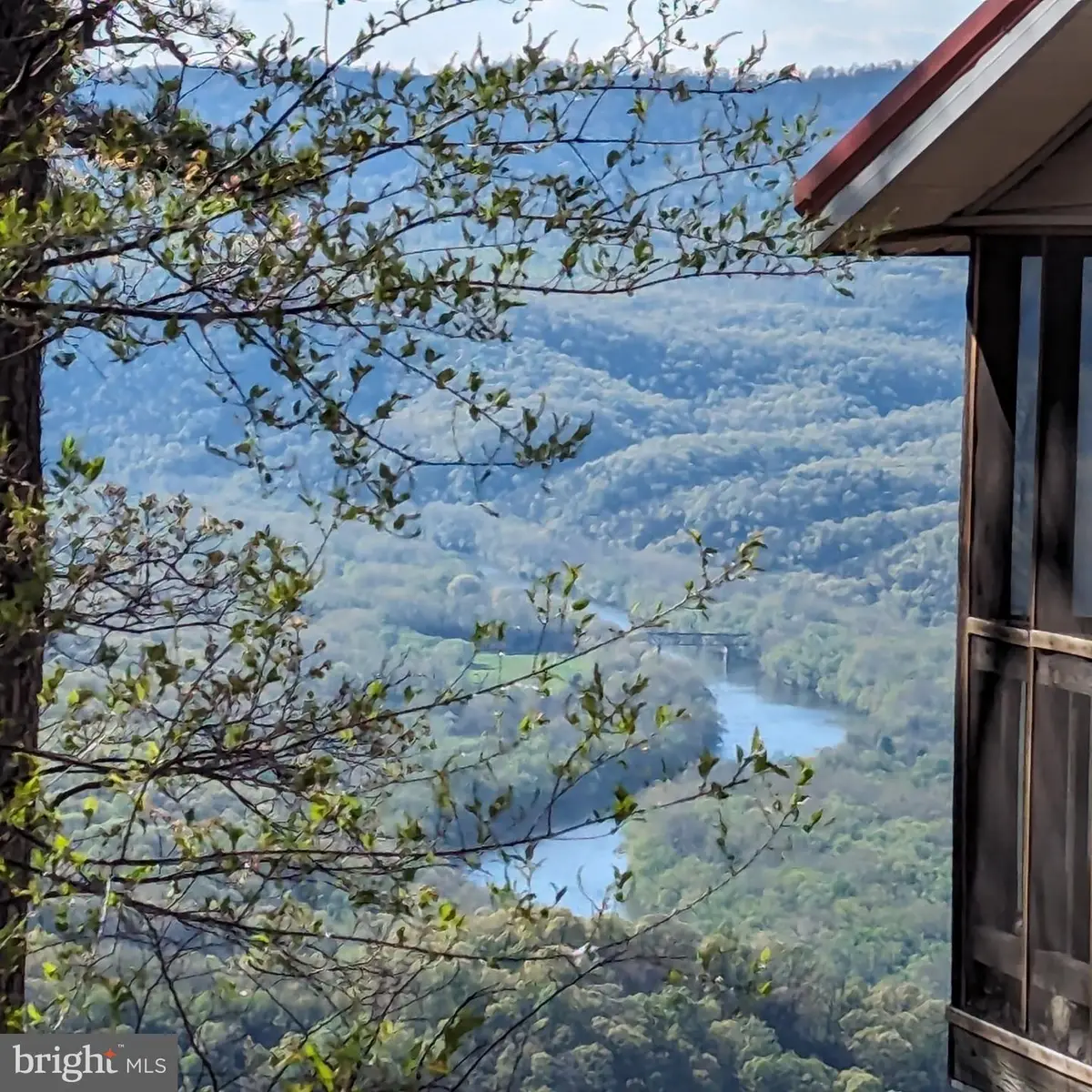 457 Blumb Ln, Great Cacapon, WV 25422 - #1