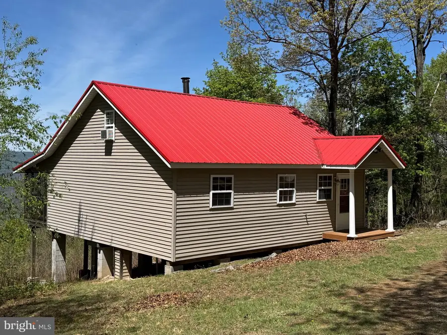 457 Blumb Ln, Great Cacapon, WV 25422 - #2