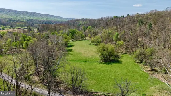 Spohrs Rd, BERKELEY SPRINGS, WV 25411