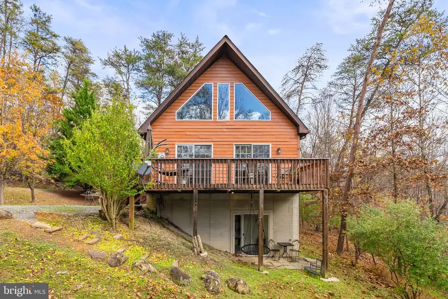 575 Creekview Ln, Berkeley Springs, WV 25411 - #2
