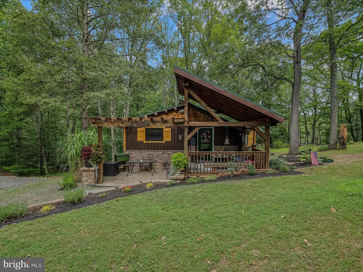 237 Redbud Ln, Hedgesville, WV 25427 - #1