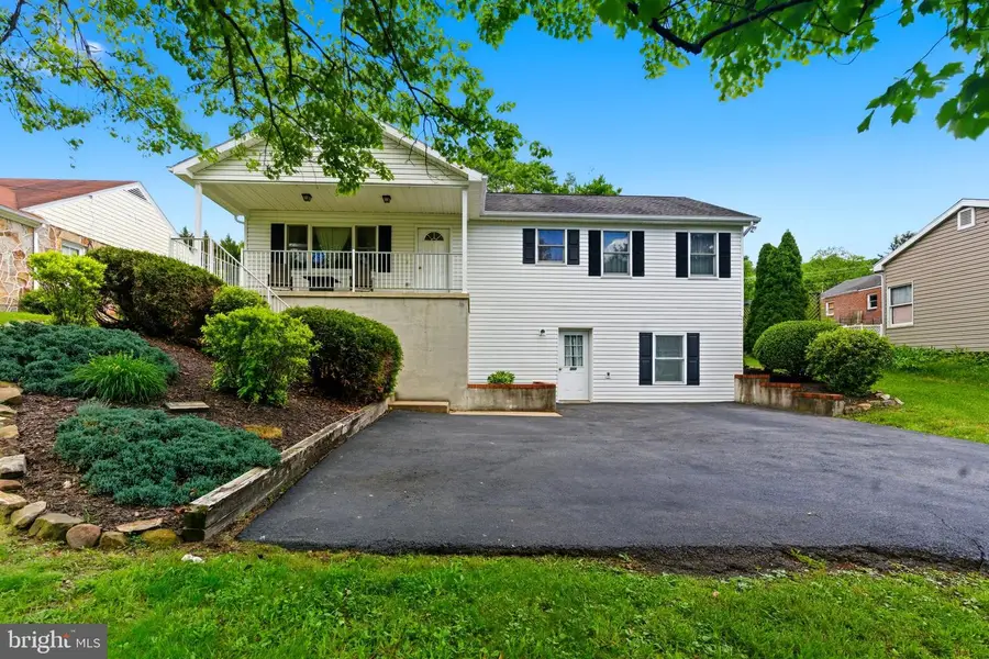 488 Harrison Ave, Berkeley Springs, WV 25411 - #2