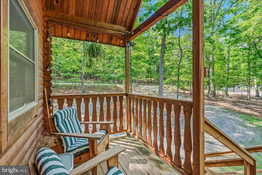 122 Honey Locust Ln, Great Cacapon, WV 25422 - #2