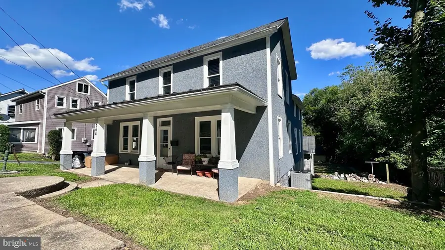364 Wilkes St, Berkeley Springs, WV 25411 - #2