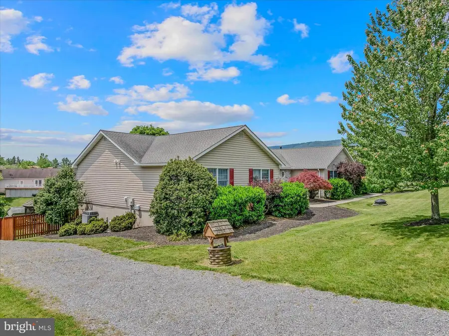 302 Prado Way, Berkeley Springs, WV 25411 - #2