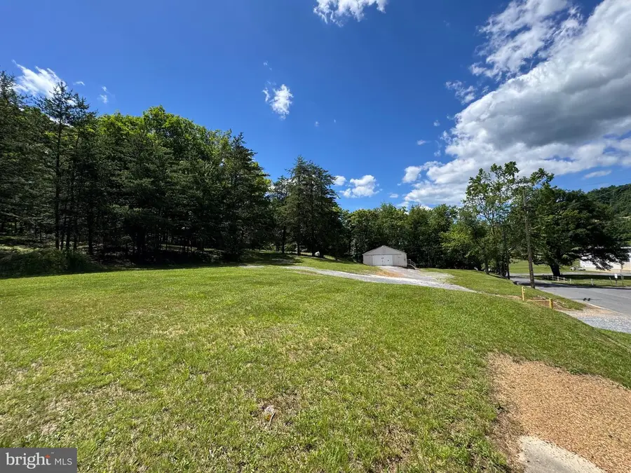 346 Sand Mine Rd, Berkeley Springs, WV 25411 - #3