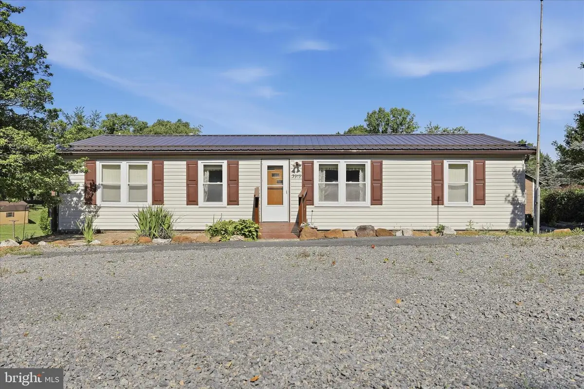 3919 Fairview Dr, Berkeley Springs, WV 25411 - #1
