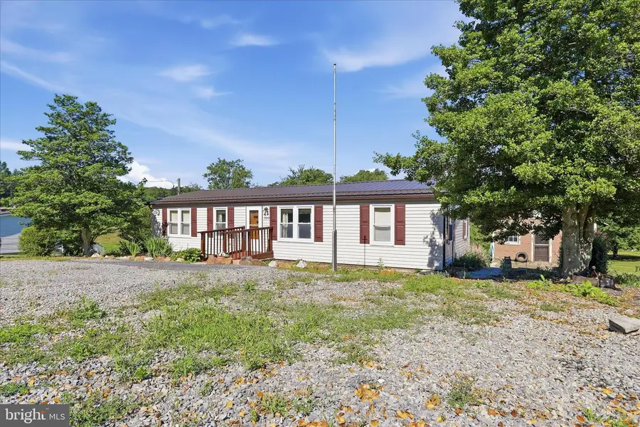 3919 Fairview Dr, Berkeley Springs, WV 25411 - #2