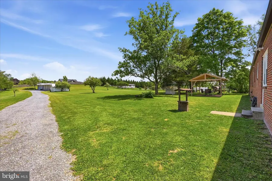 9581 Valley Rd, Berkeley Springs, WV 25411 - #2