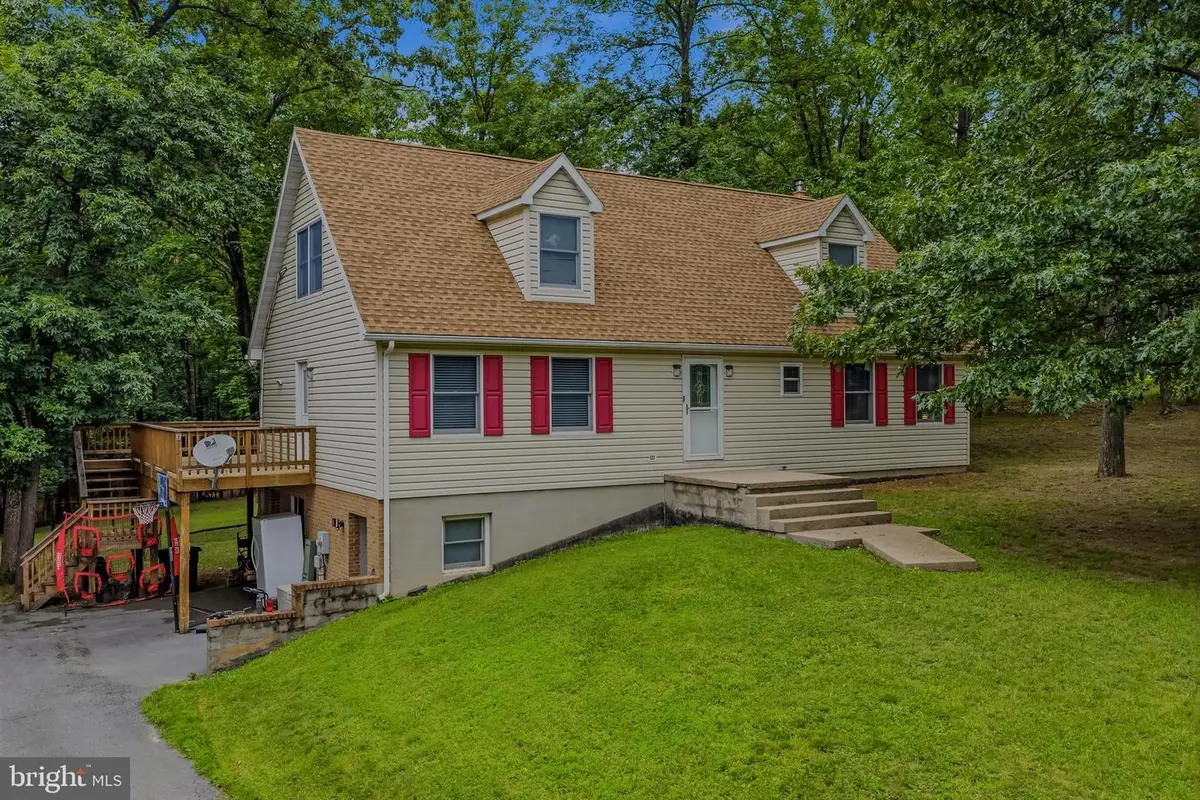 74 Key Acres Dr, Berkeley Springs, WV 25411 - #1