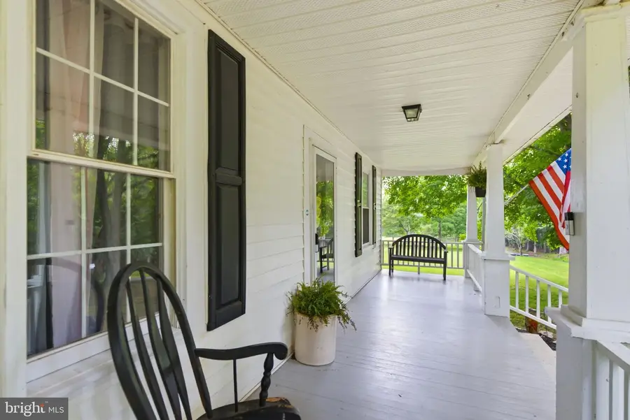 2197 Mauzy Rd, Berkeley Springs, WV 25411 - #2