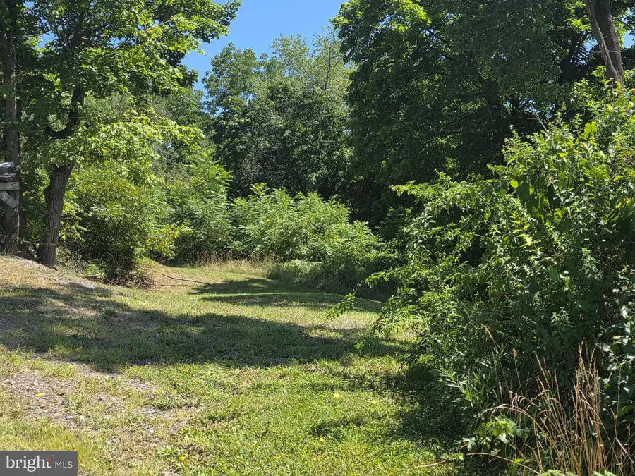 107 Berryville Cir, Berkeley Springs, WV 25411 - #2