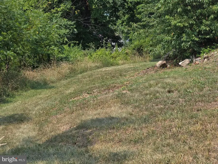 107 Berryville Cir, Berkeley Springs, WV 25411 - #3