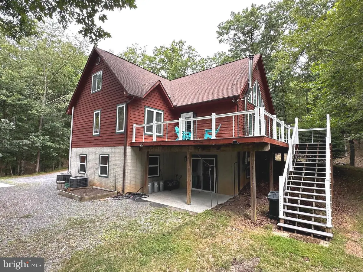 175 Chase Woods Ln, Great Cacapon, WV 25422 - #1