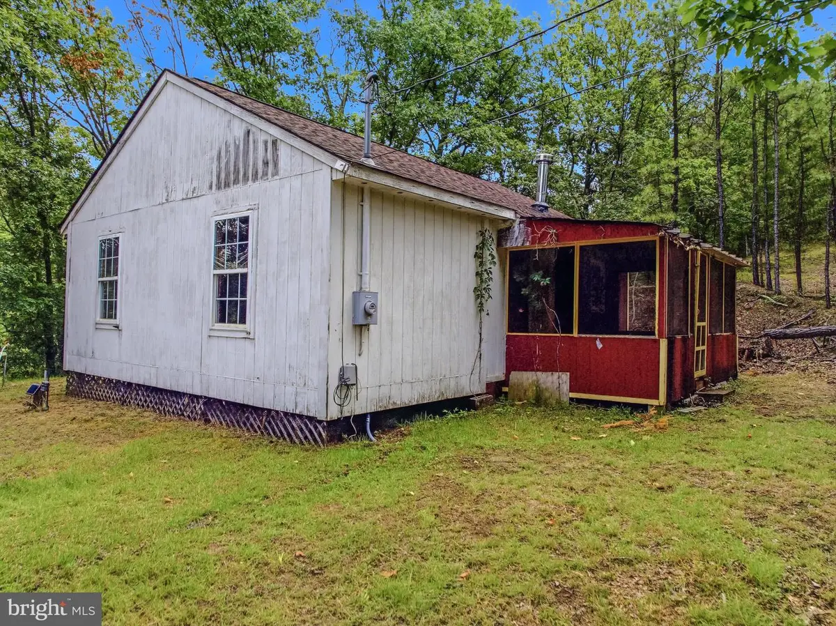 2230 Seldom Seen Rd, Great Cacapon, WV 25422 - #1