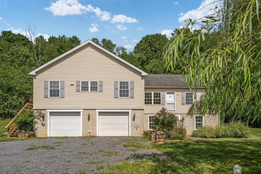 102 Zebra Ln, Berkeley Springs, WV 25411 - #2