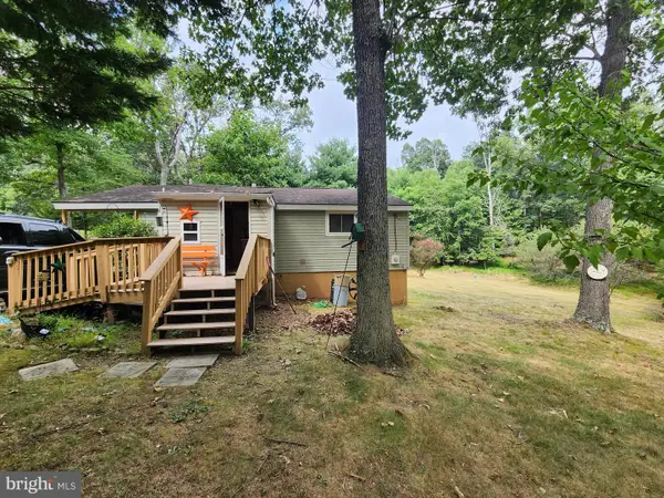 67 Redbud Ln, HEDGESVILLE, WV 25427