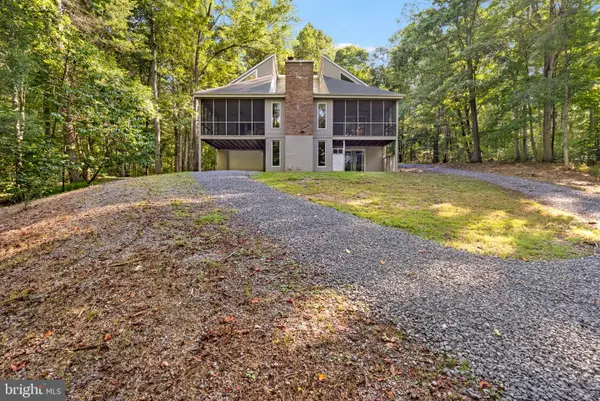 723 Amberwood Ln, GREAT CACAPON, WV 25422