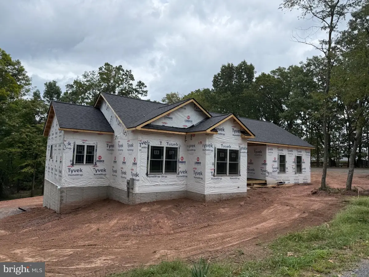 259 Grove Heights Rd, Berkeley Springs, WV 25411 - #1