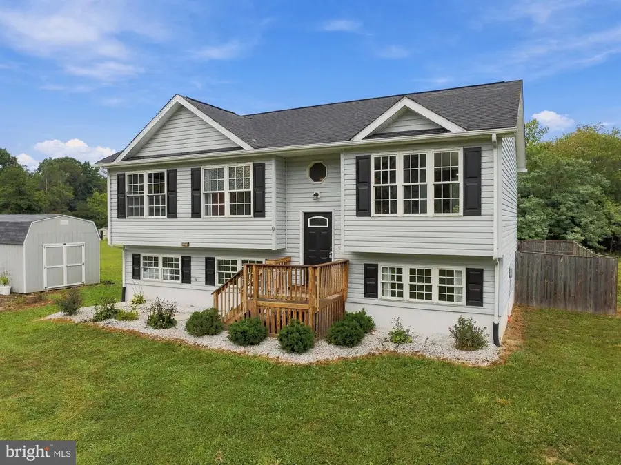 9 Blossom Ter, Berkeley Springs, WV 25411 - #2