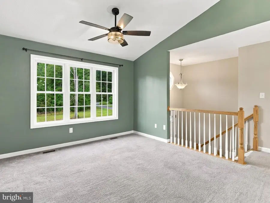 9 Blossom Ter, Berkeley Springs, WV 25411 - #3