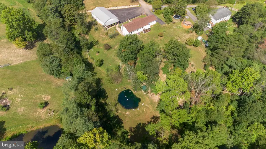 70 Apple Orchard Pl, Berkeley Springs, WV 25411 - #3