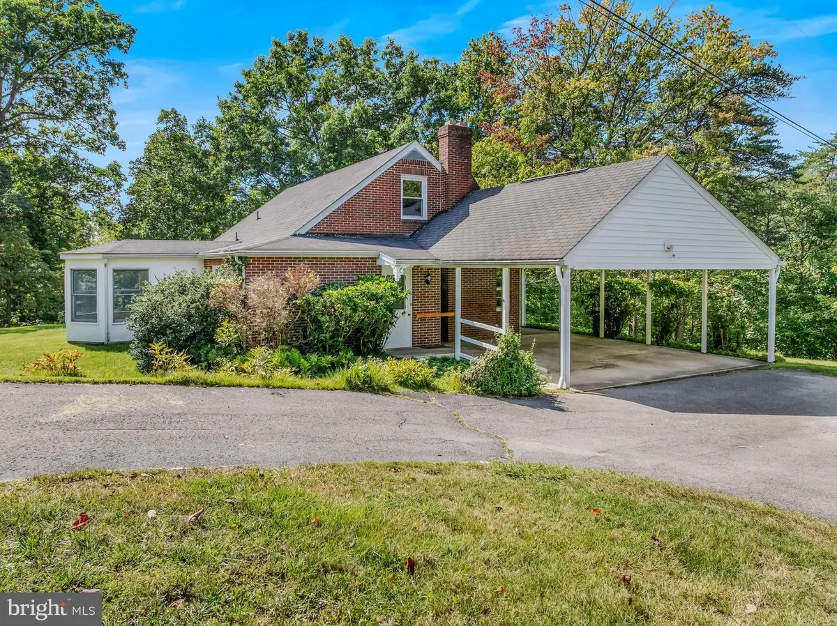 120 Merrywoods Dr, Berkeley Springs, WV 25411 - #1