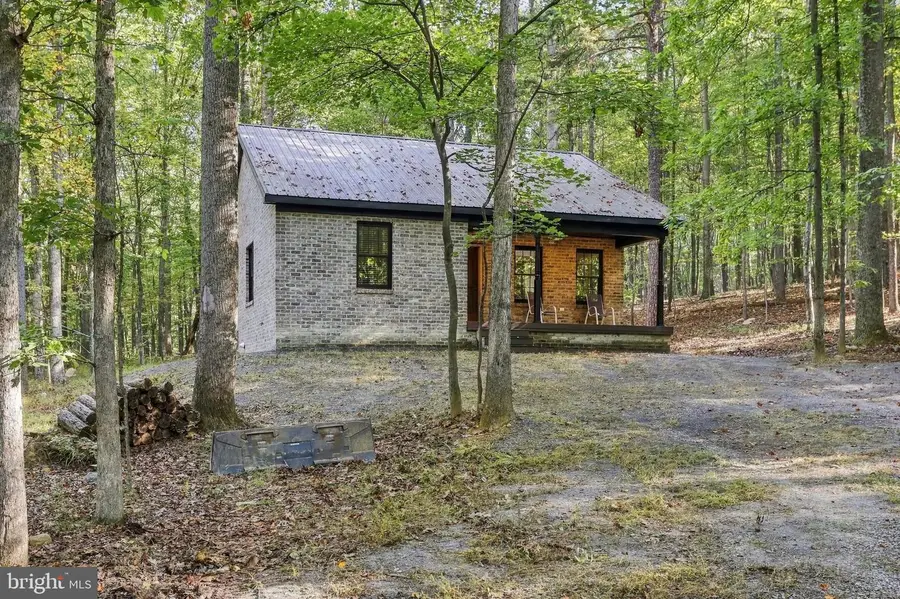 389 Rockview Ln, Great Cacapon, WV 25422 - #2