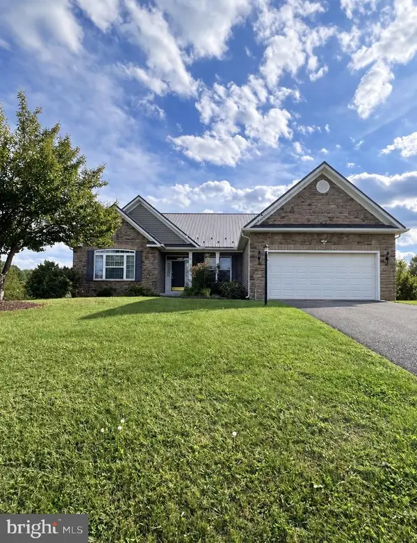 40 Willie Mayes Ct, BERKELEY SPRINGS, WV 25411