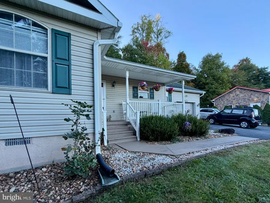 171 Southridge Dr, Berkeley Springs, WV 25411 - #3