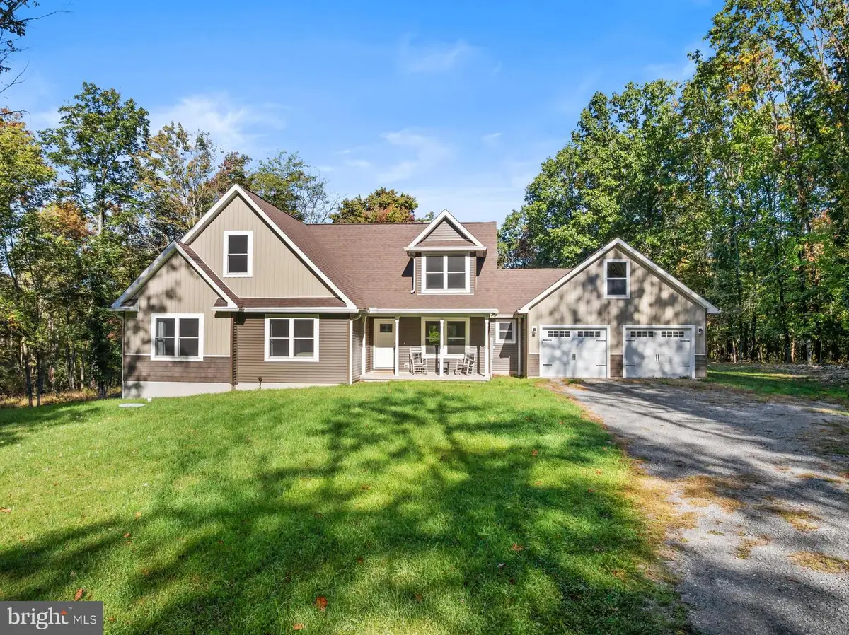 97 Swaim Ln, Berkeley Springs, WV 25411 - #1