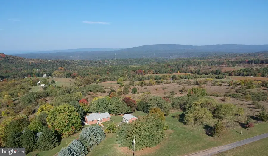 231 Riley Trl, Paw Paw, WV 25434 - #3