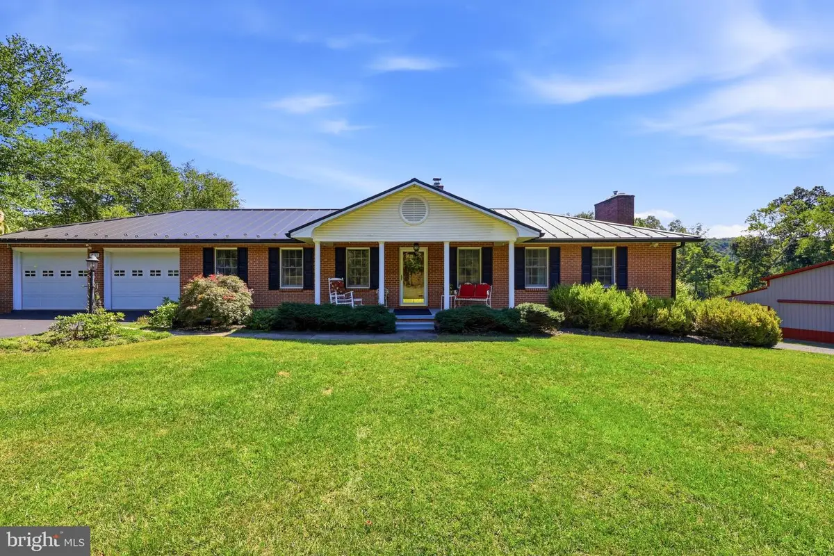 3127 Spohrs Rd, Berkeley Springs, WV 25411 - #1
