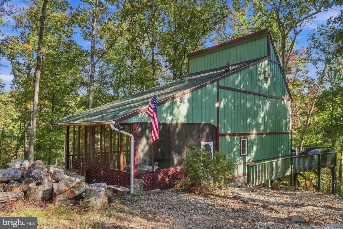 306 Tanager Ln, Hedgesville, WV 25427 - #1