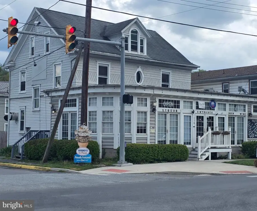 174 N Washington St, Berkeley Springs, WV 25411 - #2