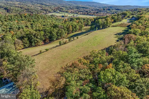 Spohrs Rd, BERKELEY SPRINGS, WV 25411