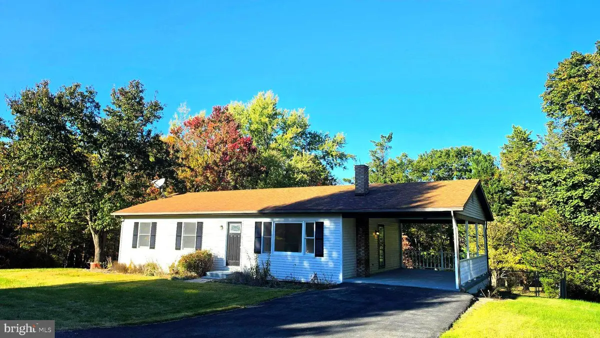 254 Sunset Dr, Berkeley Springs, WV 25411 - #1