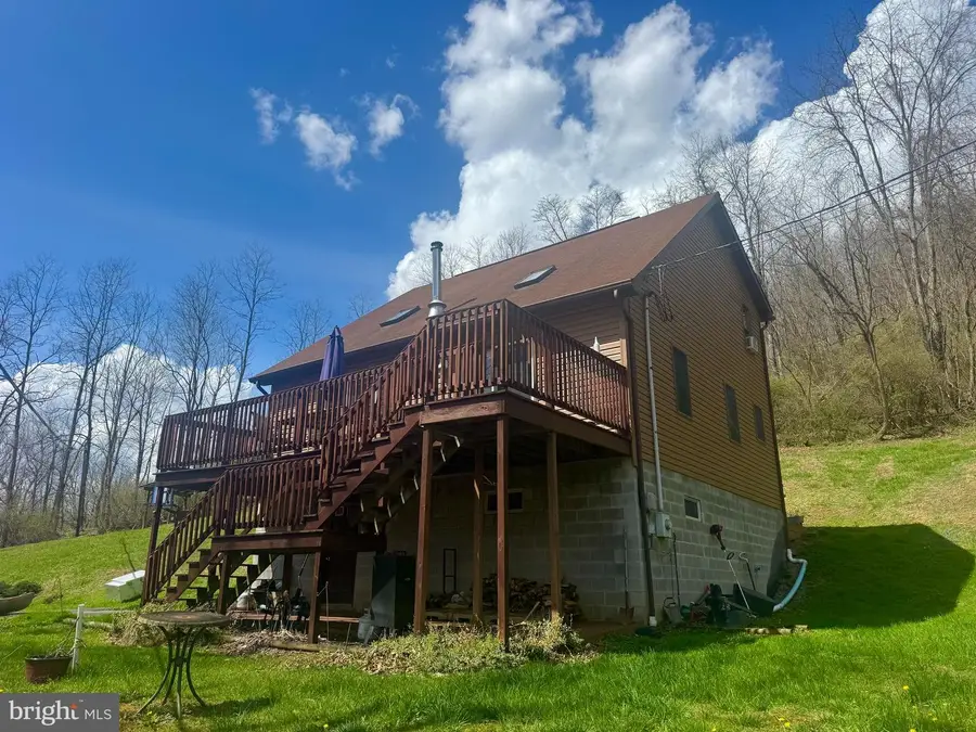 672 Buffalo Brink Rd, Mannington, WV 26582 - #2