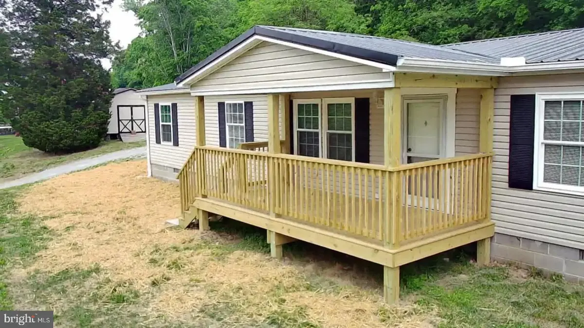 54 Angel Ln, Gallipolis Ferry, WV 25515 - #1