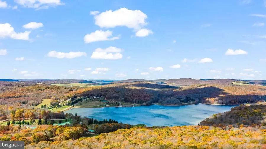 1218 E Alpine Dr, Terra Alta, WV 26764 - Image #2