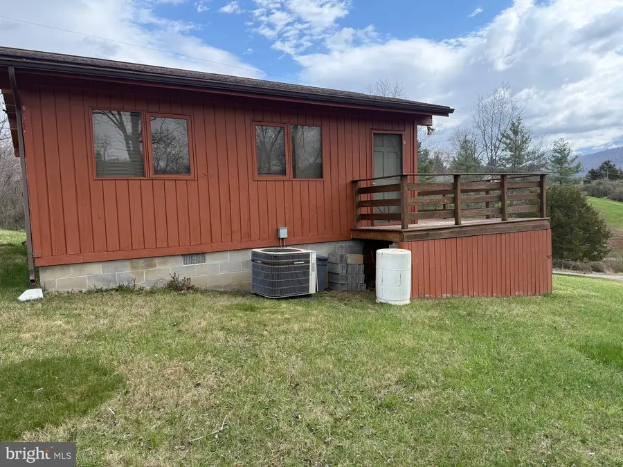 27 Hummingbird Hts, Franklin, WV 26807 - #3