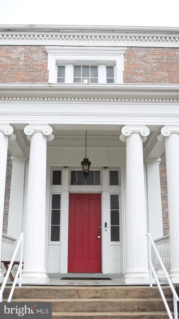 17 S Main St, Franklin, WV 26807 - #2