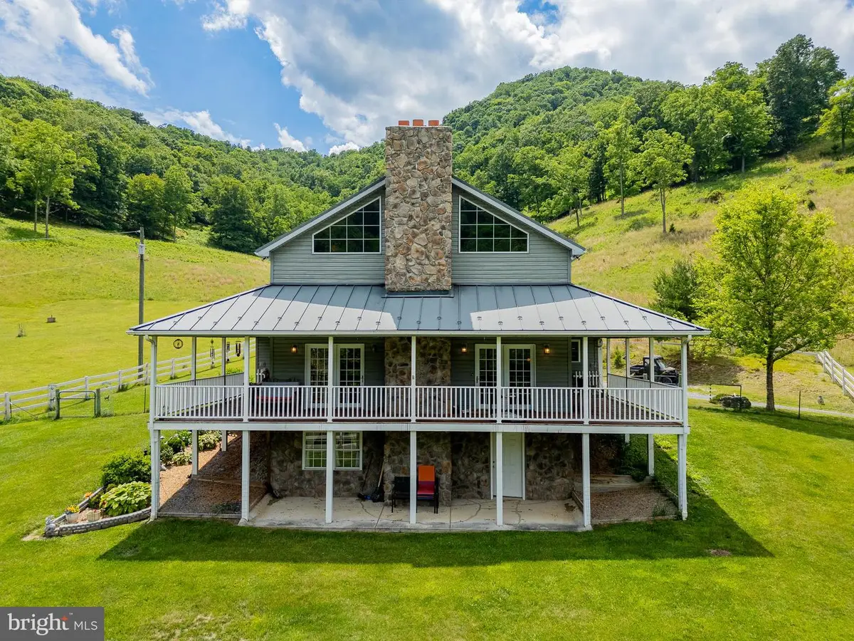 90 Tsar Mountain Ln, Franklin, WV 26807 - #1