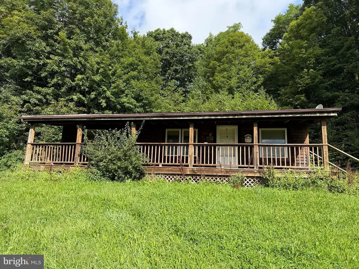 95 Poplar Ln, Circleville, WV 26804 - #1