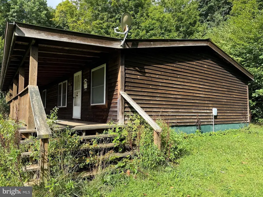 95 Poplar Ln, Circleville, WV 26804 - #2