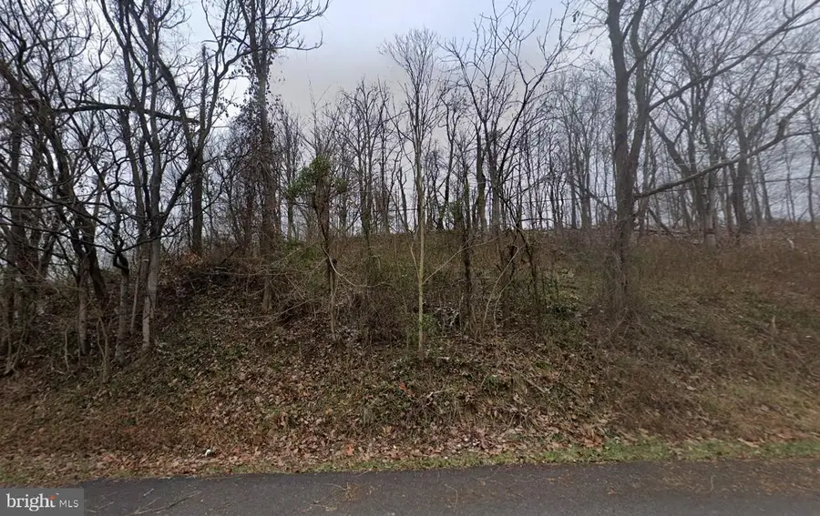 350 Crescent Dr, Huntington, WV 25704 - #2