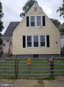 2402 Lynn St, Parkersburg, WV 26101 - #1