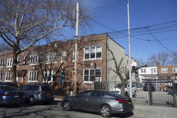 Tehama St, Brooklyn, NY 11218